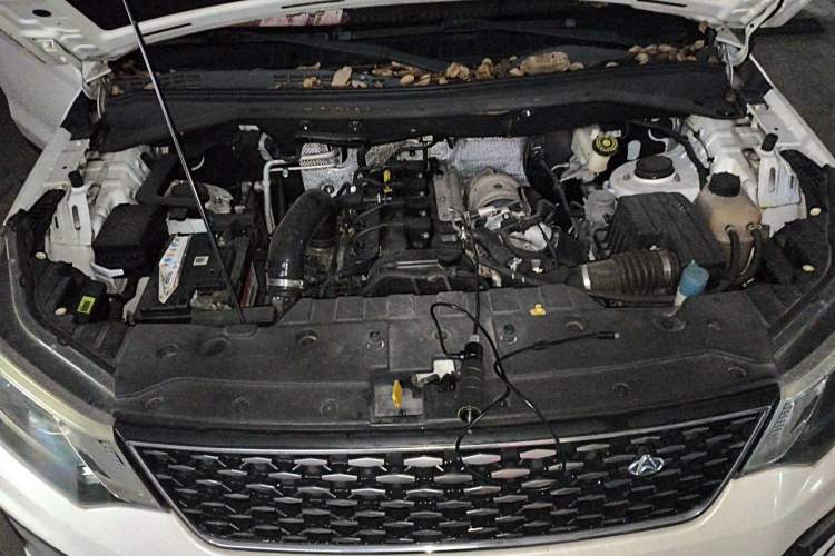 Used CHANGAN OSHAN CX70 2017 Facelifted CX70T 1.5T Automatic Zunqing Edition Engine Bay