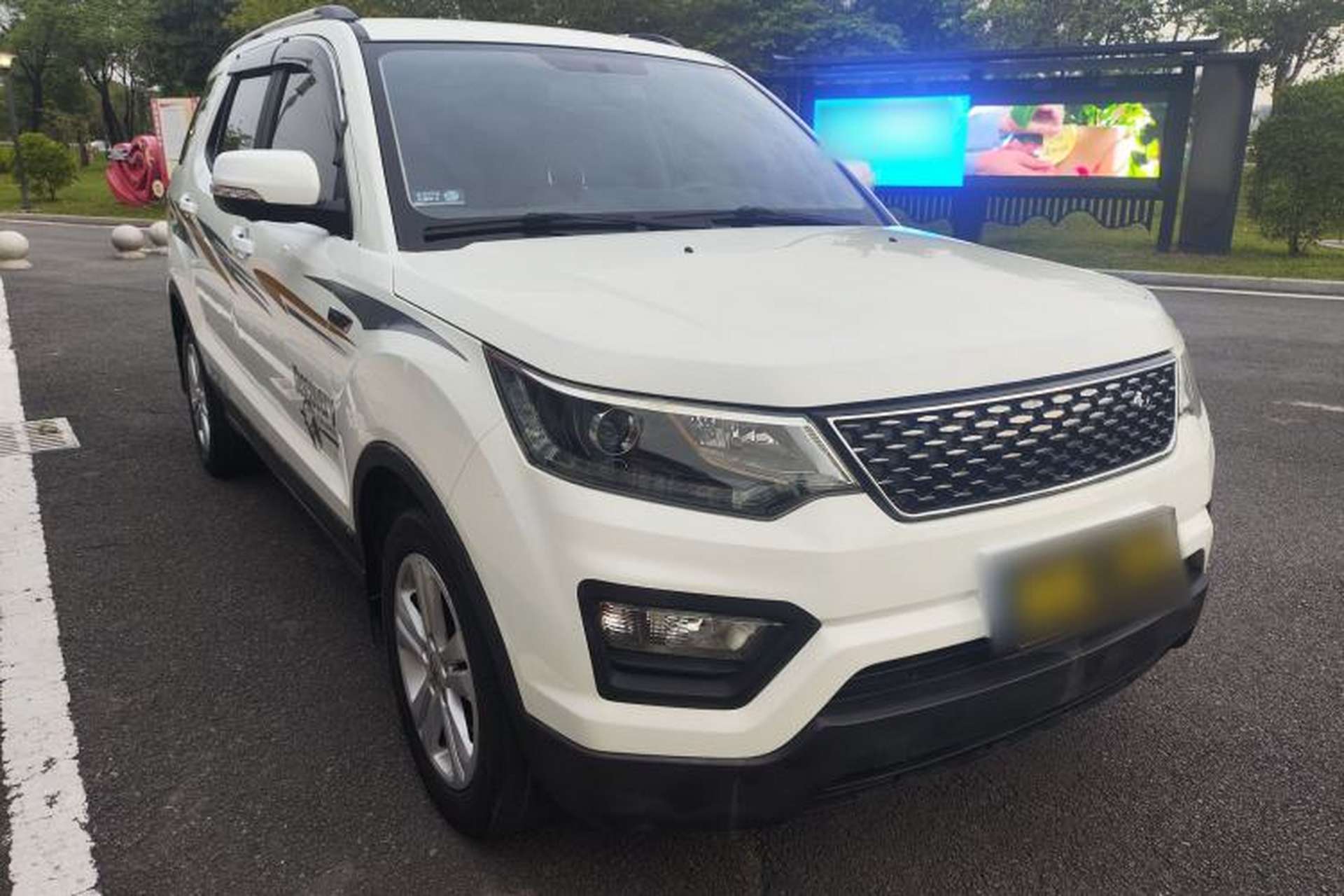 Used CHANGAN OSHAN CX70 2017 CX70T 1.5T Automatic Luxury Edition Exterior 1