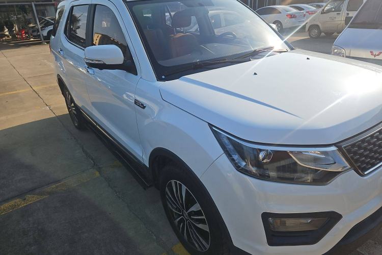 Used CHANGAN OSHAN CX70 2017 CX70T 1.5T Manual High-Performance Edition Exterior 1