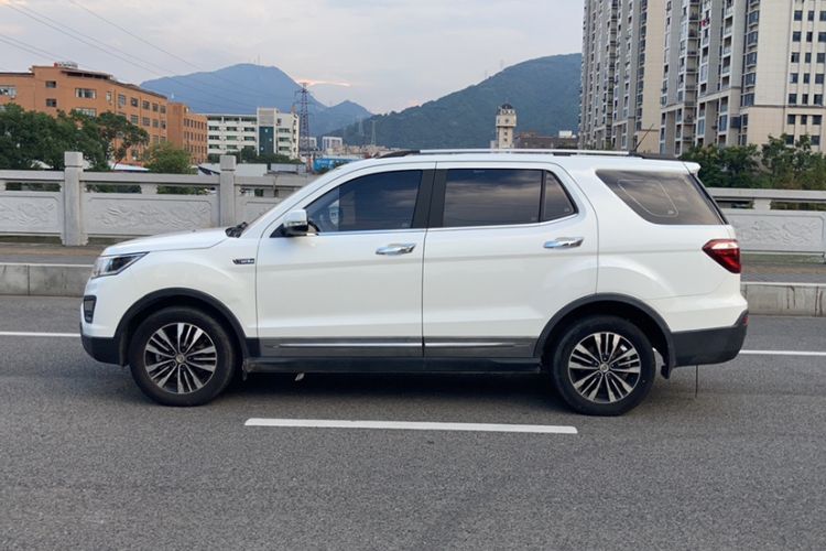 Used CHANGAN OSHAN CX70 2017 CX70T 1.5T Automatic Zunqing Edition Exterior 12