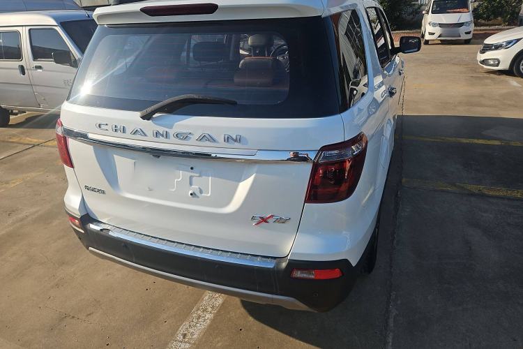 Used CHANGAN OSHAN CX70 2017 CX70T 1.5T Manual High-Performance Edition Exterior 2