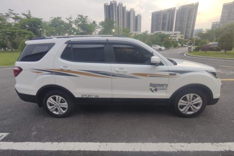 Used CHANGAN OSHAN CX70 2017 CX70T 1.5T Automatic Luxury Edition Exterior 3