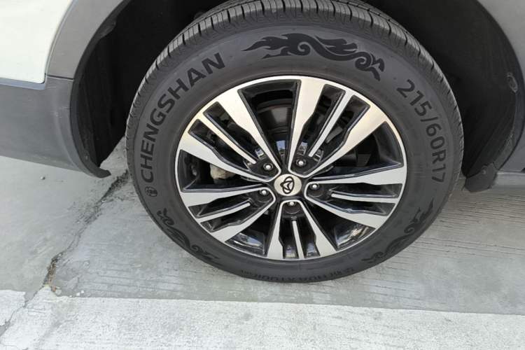 Used CHANGAN OSHAN CX70 2017 CX70T 1.5T Automatic Zunqing Edition Exterior 3