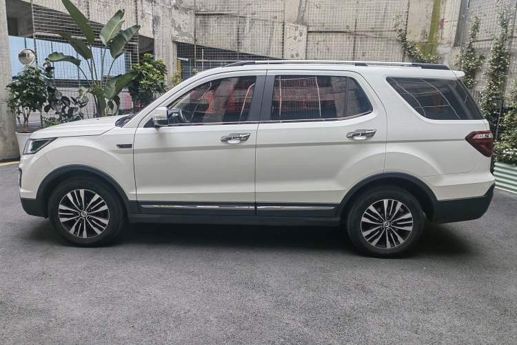 Used CHANGAN OSHAN CX70 2017 CX70T 1.5T Automatic Zunqing Edition Exterior 6