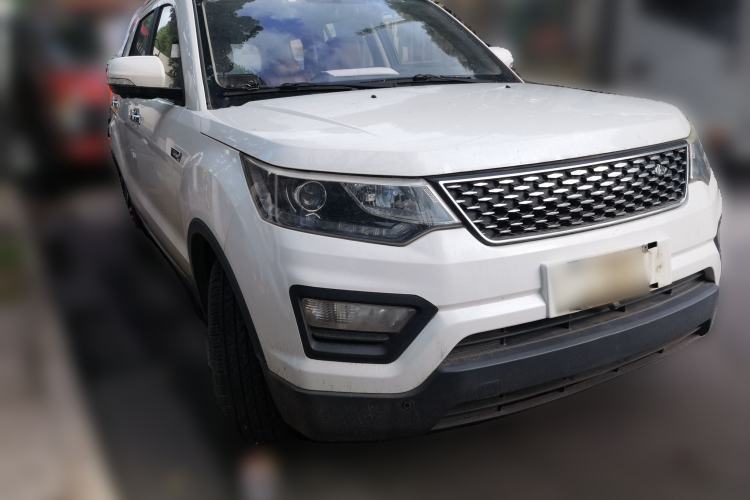 Used CHANGAN OSHAN CX70 2017 Facelifted CX70T 1.5T Manual High-Performance Edition Front Right 45 Deg