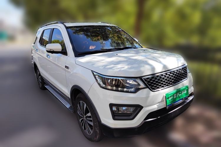 Used CHANGAN OSHAN CX70 2017 CX70T 1.5T Manual High-Performance Edition Front Right 45 Deg