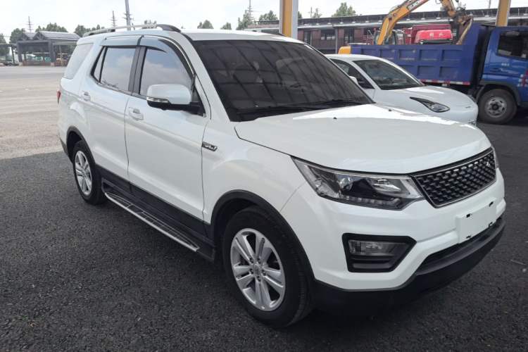 Used CHANGAN OSHAN CX70 2017 CX70T 1.5T Automatic Luxury Edition Front Right 45 Deg