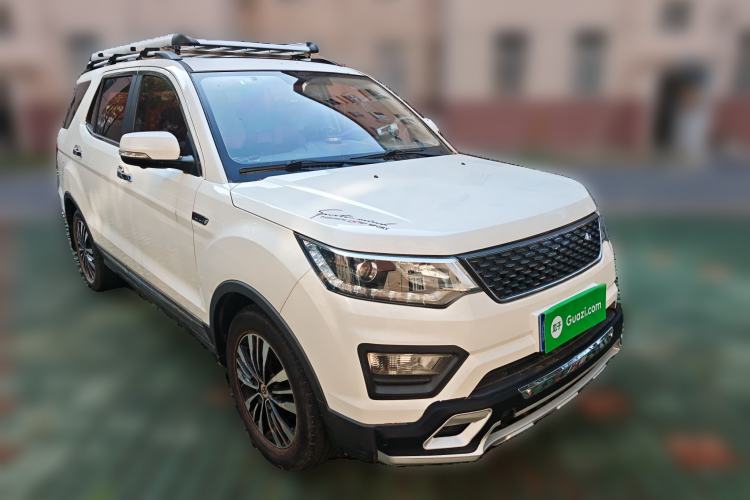 Used CHANGAN OSHAN CX70 2017 Facelifted CX70T 1.5T Manual High-Performance Edition Front Right 45 Deg