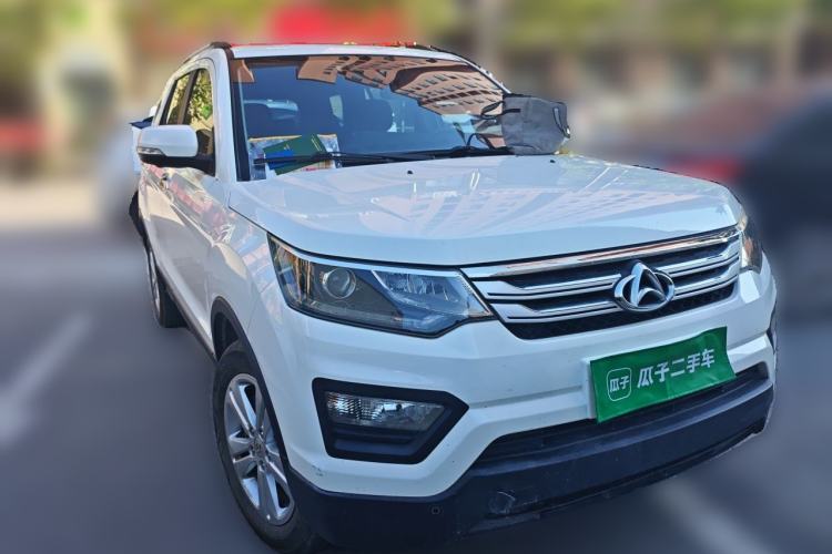 Used CHANGAN OSHAN CX70 2017 1.6L Manual Elite Model Front Right 45 Deg