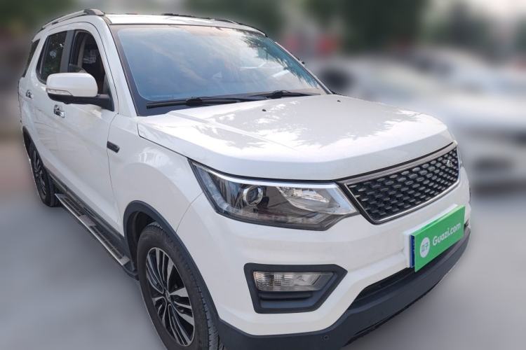 Used CHANGAN OSHAN CX70 2017 CX70T 1.5T Manual High-Performance Edition Front Right 45 Deg