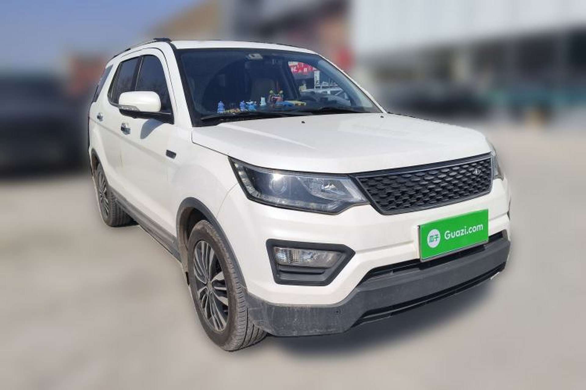Used CHANGAN OSHAN CX70 2017 Facelifted CX70T 1.5T Manual High-Performance Edition Front Right 45 Deg