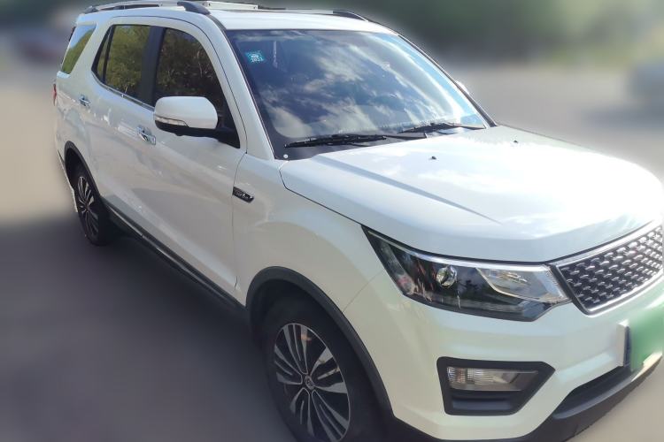 Used CHANGAN OSHAN CX70 2017 Facelifted CX70T 1.5T Manual High-Performance Edition Front Right 45 Deg