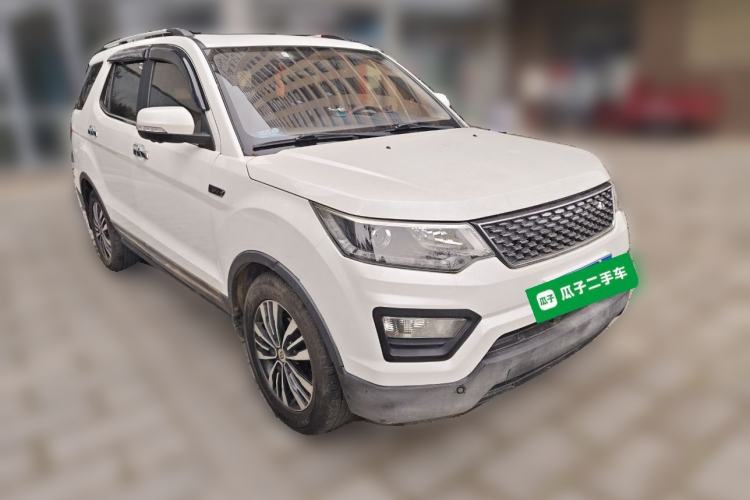 Used CHANGAN OSHAN CX70 2017 CX70T 1.5T Manual High-Performance Edition Front Right 45 Deg
