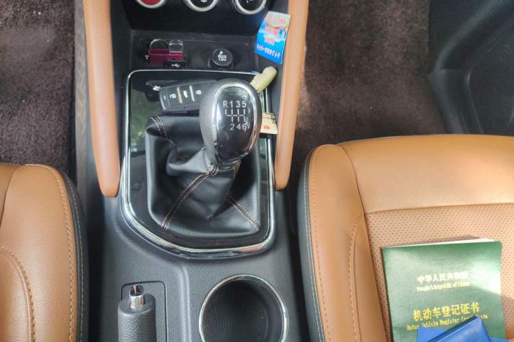 Used CHANGAN OSHAN CX70 2017 Facelifted CX70T 1.5T Manual High-Performance Edition Gear Lever