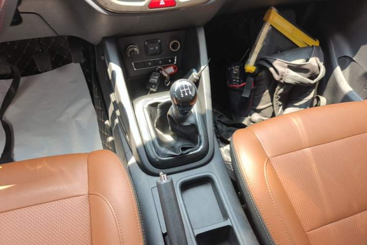 Used CHANGAN OSHAN CX70 2017 1.6L Manual Elite Model Gear Lever