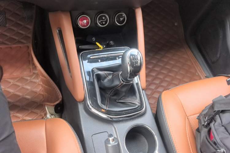 Used CHANGAN OSHAN CX70 2017 CX70T 1.5T Manual High-Performance Edition Gear Lever