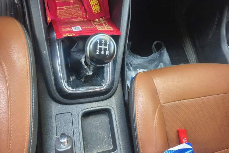 Used CHANGAN OSHAN CX70 2017 1.6L Manual Elite Model Gear Lever