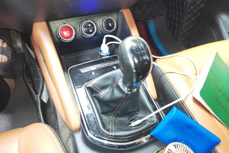 Used CHANGAN OSHAN CX70 2017 Facelifted CX70T 1.5T Manual High-Performance Edition Gear Lever