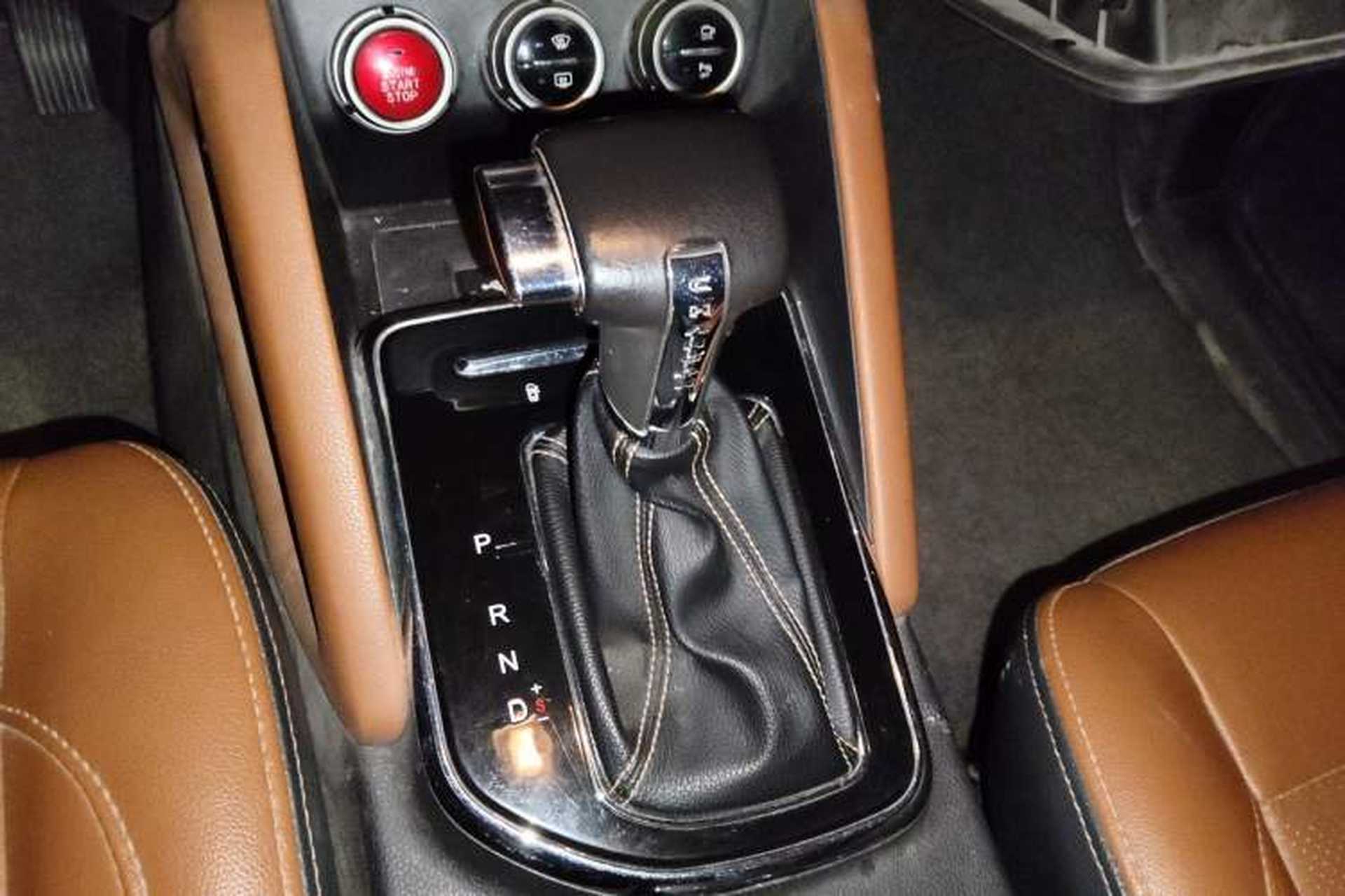 Used CHANGAN OSHAN CX70 2017 CX70T 1.5T Automatic Zunqing Edition Gear Lever