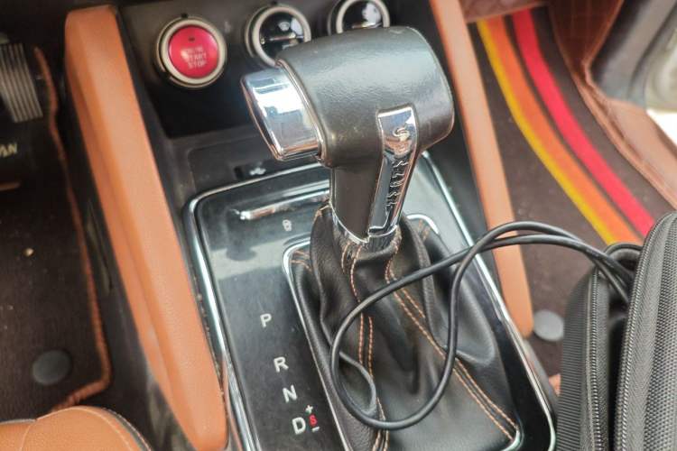 Used CHANGAN OSHAN CX70 2017 Facelifted CX70T 1.5T Automatic Zunqing Edition Gear Lever