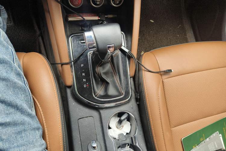 Used CHANGAN OSHAN CX70 2017 CX70T 1.5T Automatic Luxury Edition Gear Lever