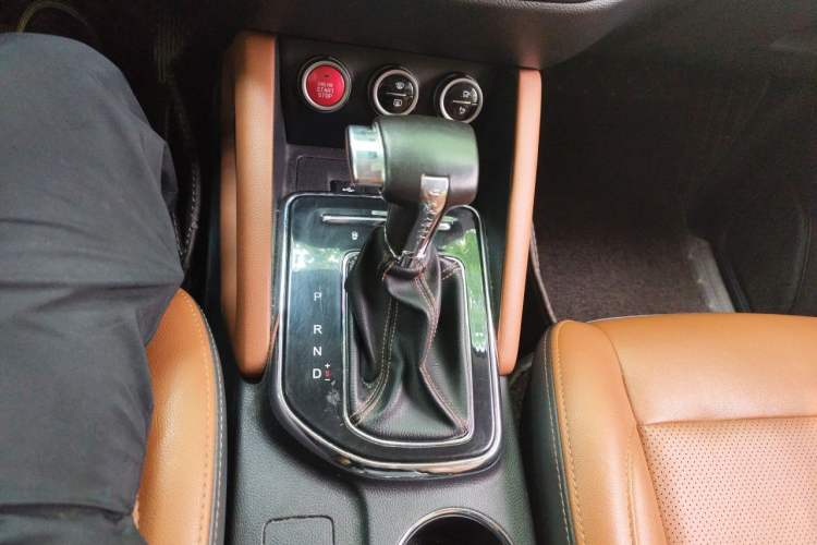 Used CHANGAN OSHAN CX70 2017 CX70T 1.5T Automatic Zunqing Edition Gear Lever