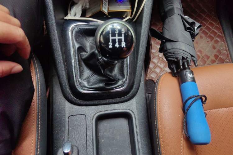 Used CHANGAN OSHAN CX70 2017 1.6L Manual Smart Model Gear Lever