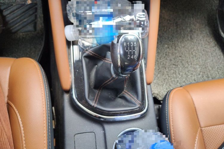 Used CHANGAN OSHAN CX70 2017 CX70T 1.5T Manual Zunqing Edition Gear Lever