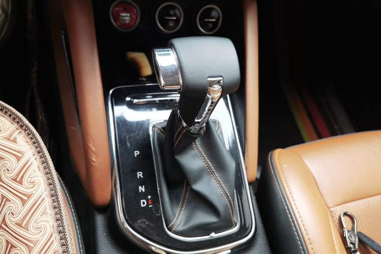 Used CHANGAN OSHAN CX70 2017 CX70T 1.5T Automatic Zunqing Edition Gear Lever