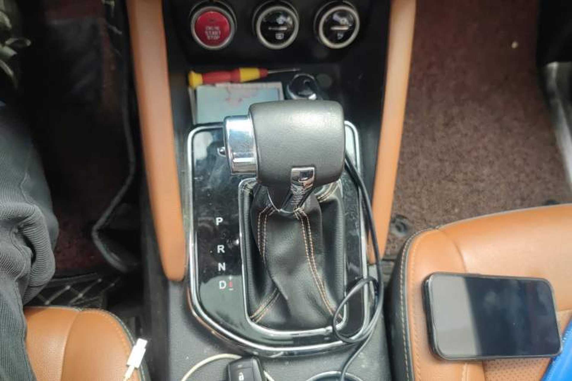 Used CHANGAN OSHAN CX70 2017 Facelifted CX70T 1.5T Automatic Zunqing Edition Gear Lever