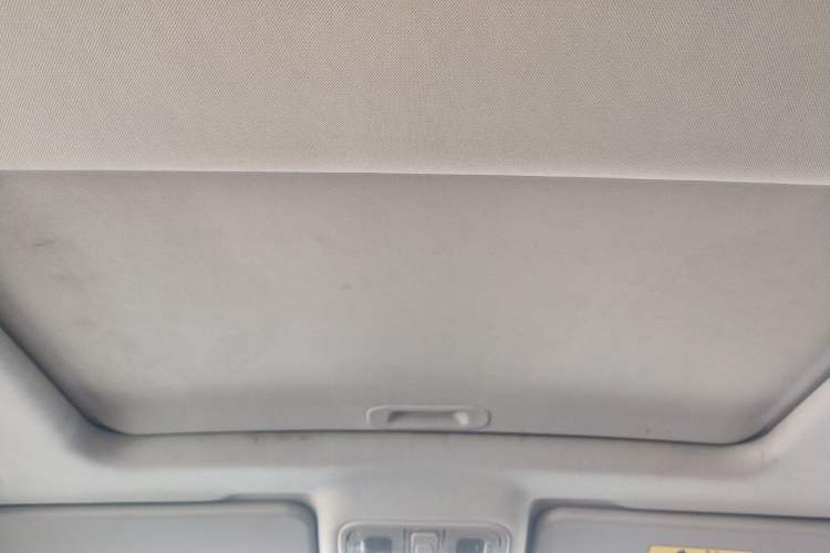 Used CHANGAN OSHAN CX70 2017 Facelifted CX70T 1.5T Manual High-Performance Edition Headliner