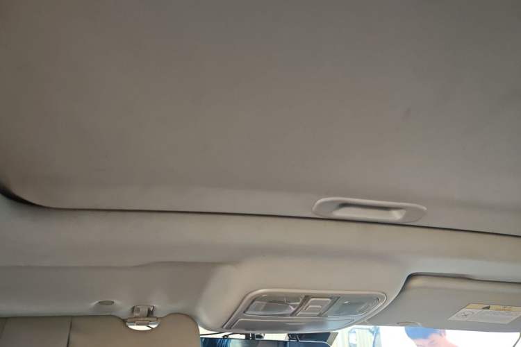 Used CHANGAN OSHAN CX70 2017 1.6L Manual Elite Model Headliner