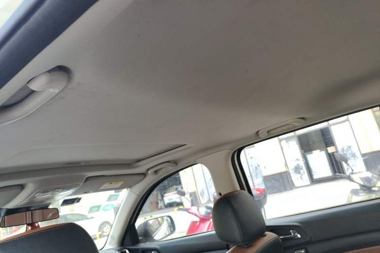 Used CHANGAN OSHAN CX70 2017 CX70T 1.5T Manual Zunqing Edition Headliner
