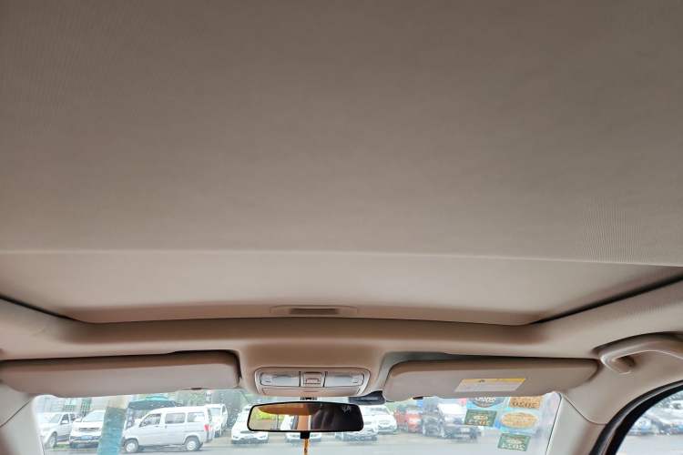 Used CHANGAN OSHAN CX70 2017 Facelifted CX70T 1.5T Manual High-Performance Edition Headliner