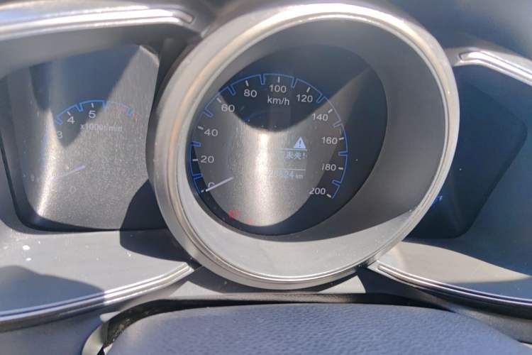 Used CHANGAN OSHAN CX70 2017 Facelifted CX70T 1.5T Manual High-Performance Edition Instrument Cluster