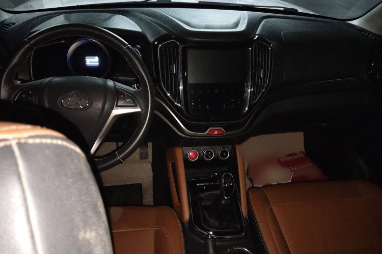 Used CHANGAN OSHAN CX70 2017 CX70T 1.5T Manual High-Performance Edition Interior 2