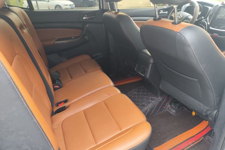 Used CHANGAN OSHAN CX70 2017 CX70T 1.5T Automatic Luxury Edition Interior 2