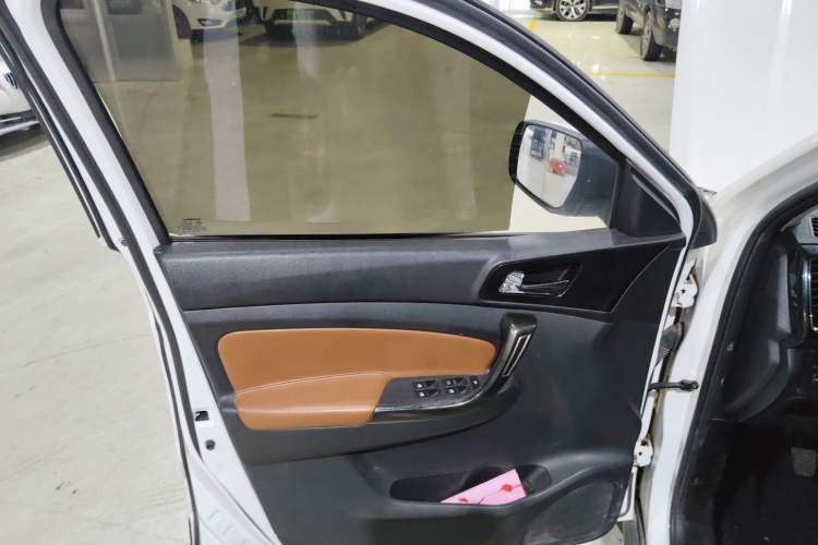 Used CHANGAN OSHAN CX70 2017 1.6L Manual Elite Model Left Front Door Interior