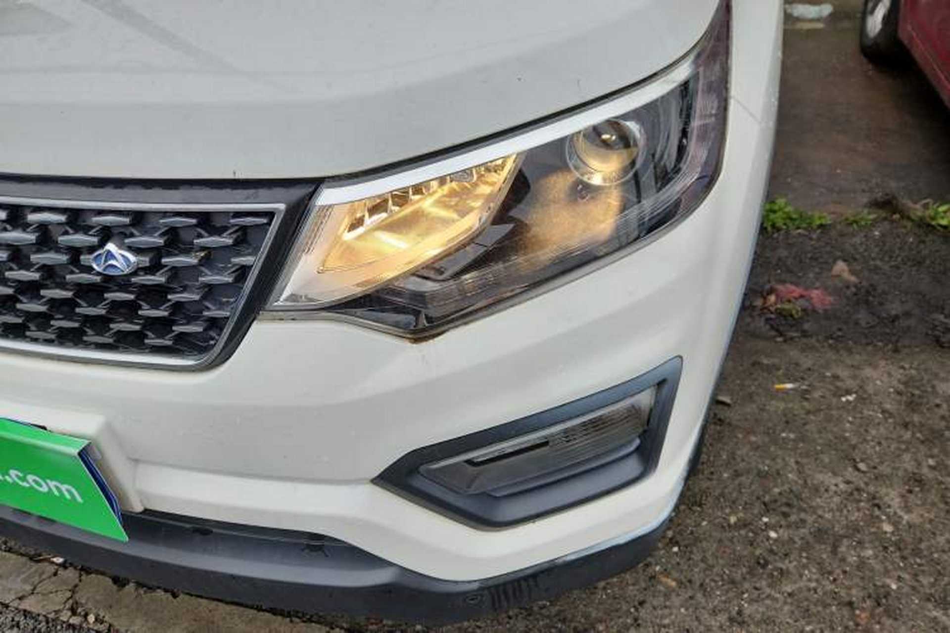 Used CHANGAN OSHAN CX70 2017 Facelifted CX70T 1.5T Manual High-Performance Edition Left Front Headlight