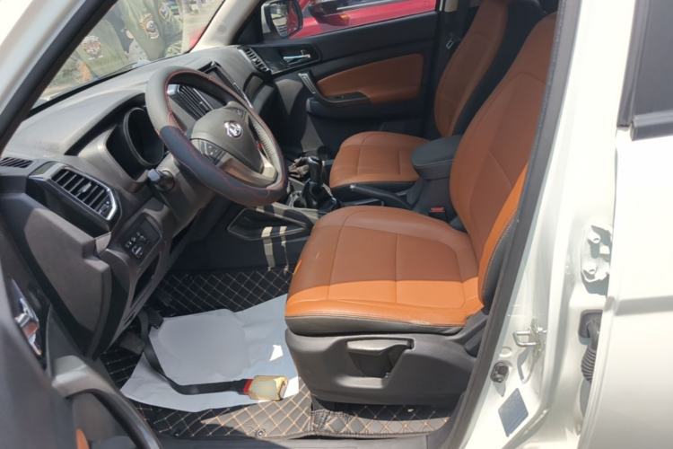 Used CHANGAN OSHAN CX70 2017 1.6L Manual Elite Model Left Front Seat