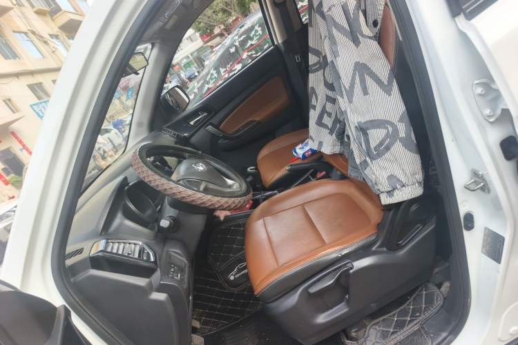 Used CHANGAN OSHAN CX70 2017 1.6L Manual Elite Model Left Front Seat