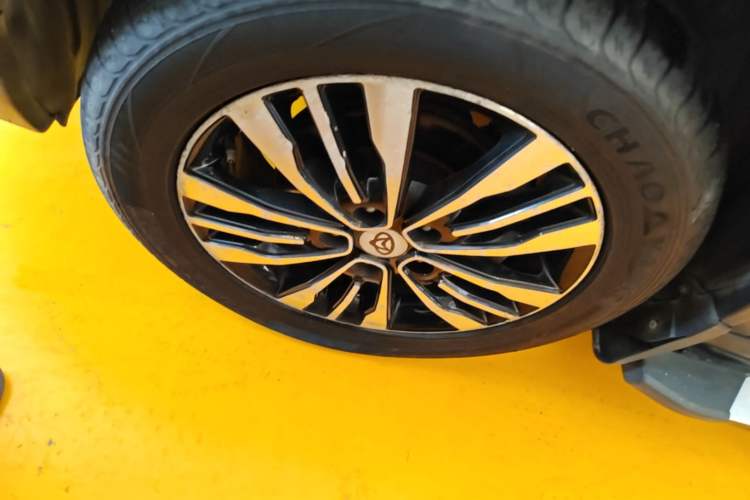 Used CHANGAN OSHAN CX70 2017 CX70T 1.5T Automatic Zunqing Edition Left Front Wheel Hub