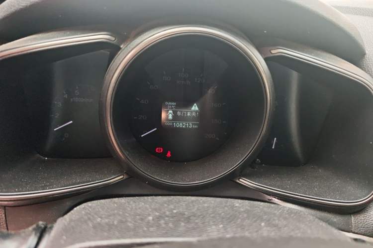 Used CHANGAN OSHAN CX70 2017 CX70T 1.5T Manual High-Performance Edition Odometer Close Up