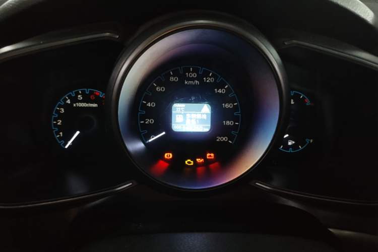 Used CHANGAN OSHAN CX70 2017 CX70T 1.5T Manual High-Performance Edition Odometer Close Up