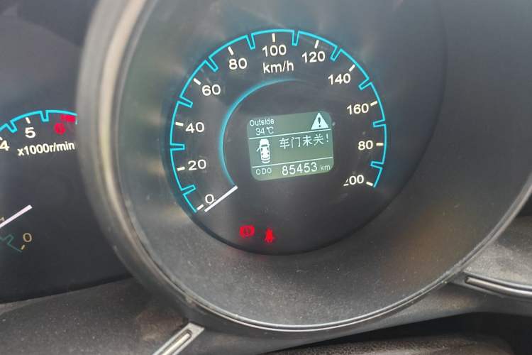 Used CHANGAN OSHAN CX70 2017 CX70T 1.5T Manual High-Performance Edition Odometer Close Up