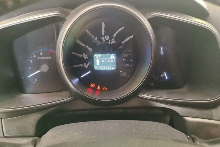 Used CHANGAN OSHAN CX70 2017 Facelifted CX70T 1.5T Manual High-Performance Edition Odometer Close Up