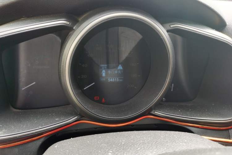 Used CHANGAN OSHAN CX70 2017 CX70T 1.5T Manual High-Performance Edition Odometer Close Up