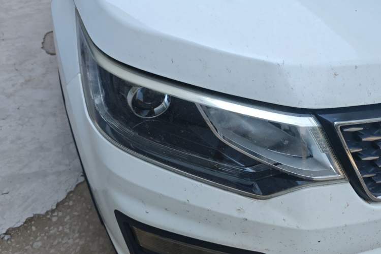 Used CHANGAN OSHAN CX70 2017 CX70T 1.5T Automatic Zunqing Edition Right Front Headlight