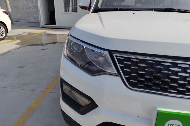 Used CHANGAN OSHAN CX70 2017 CX70T 1.5T Automatic Zunqing Edition Right Front Headlight