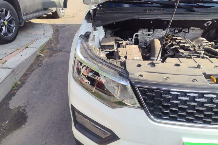 Used CHANGAN OSHAN CX70 2017 Facelifted CX70T 1.5T Manual High-Performance Edition Right Front Headlight